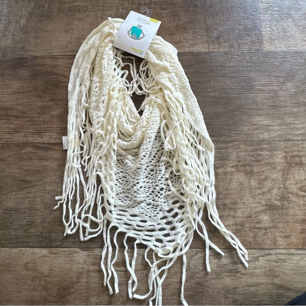 New Capelli cream triangle loop scarf tassels and open knit